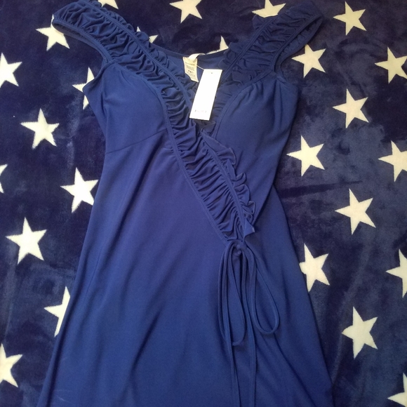 4 different dresses different colors & styles - Picture 3 of 8